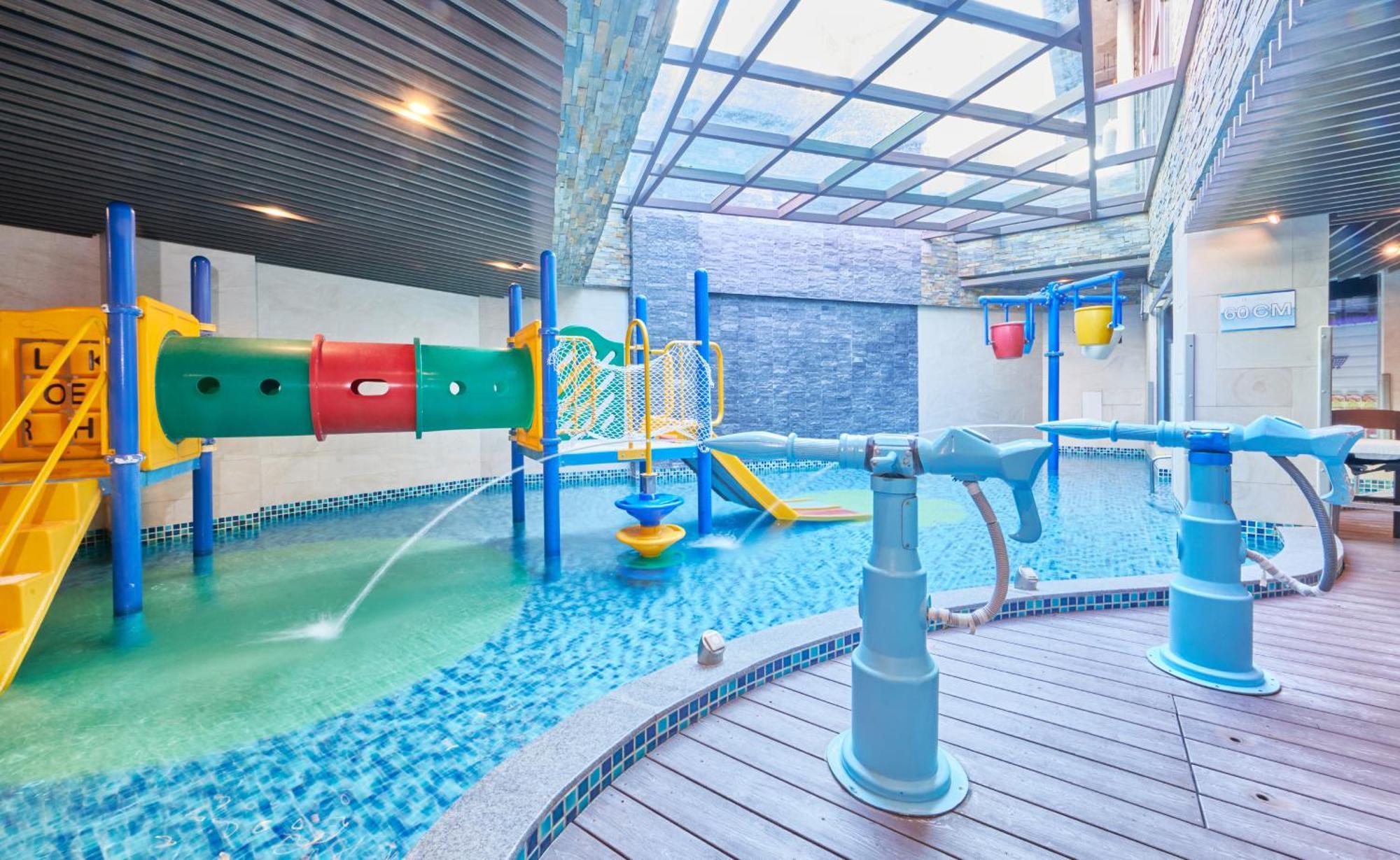Grand Bay Resort Hotel Heng-ch'un Exterior foto The children's pool