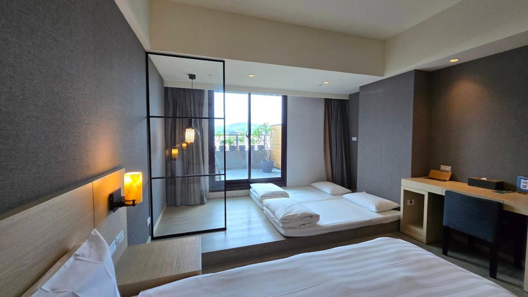 Grand Bay Resort Hotel Heng-ch'un Exterior foto A room at the hotel