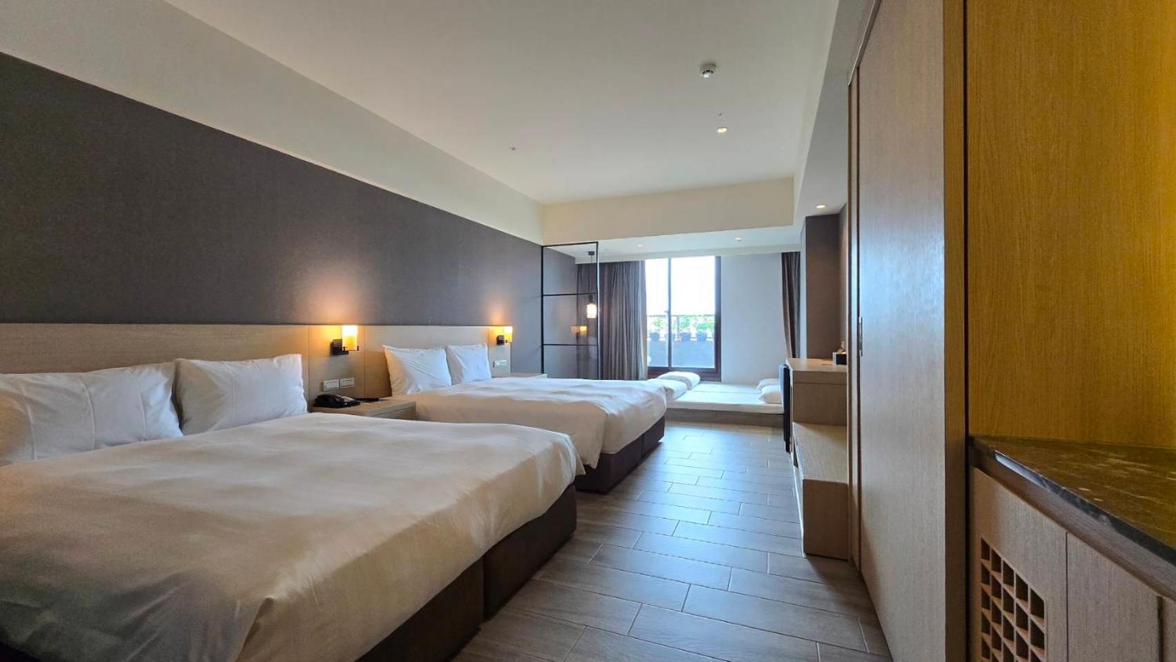 Grand Bay Resort Hotel Heng-ch'un Exterior foto Deluxe Family Room